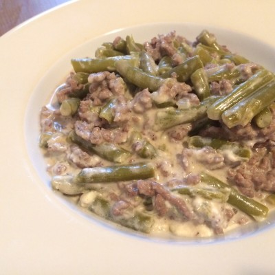 Hackfleischpfanne mit Bohnen und Schafskäse